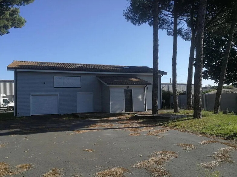 Bureau dans Le Haillan à vendre - Photo de l’immeuble – Image 3 sur 15