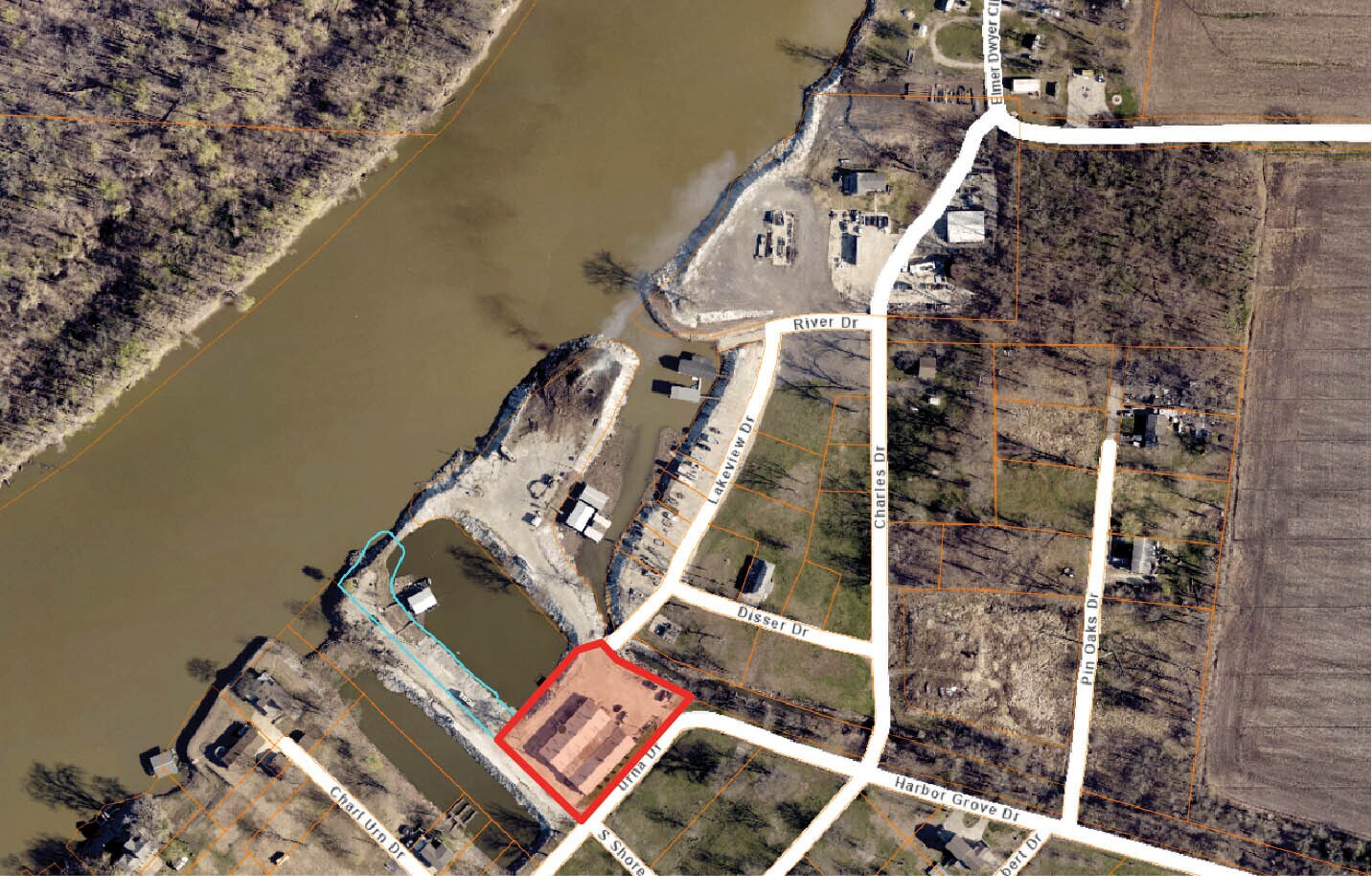 100 S Shore Dr, Saint Charles, MO à louer Photo principale– Image 1 sur 2