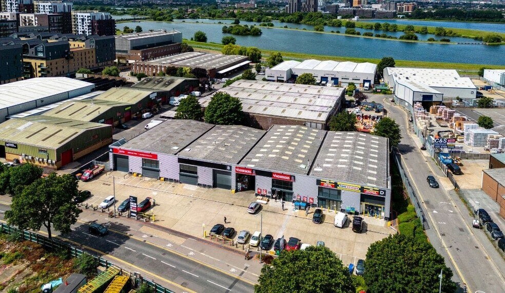 101 Blackhorse Ln, Londres à louer - Photo de l’immeuble – Image 3 sur 23