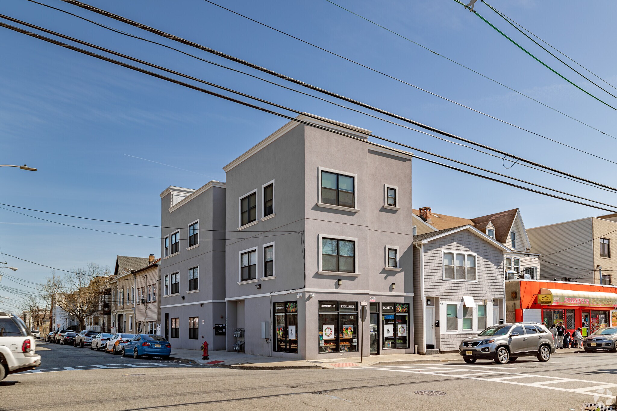 215 Rosa Parks Blvd, Paterson, NJ à vendre Photo principale– Image 1 sur 6