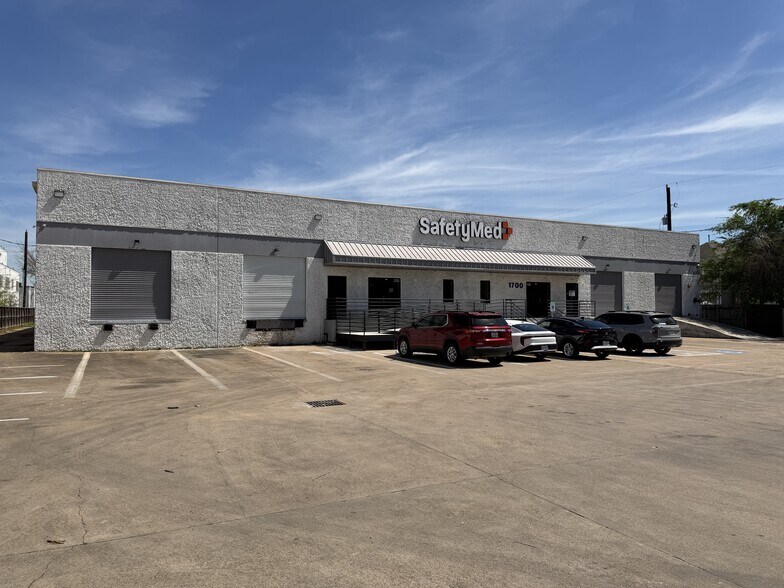 1700 Wirt Rd, Houston, TX à louer - Photo principale – Image 1 sur 7