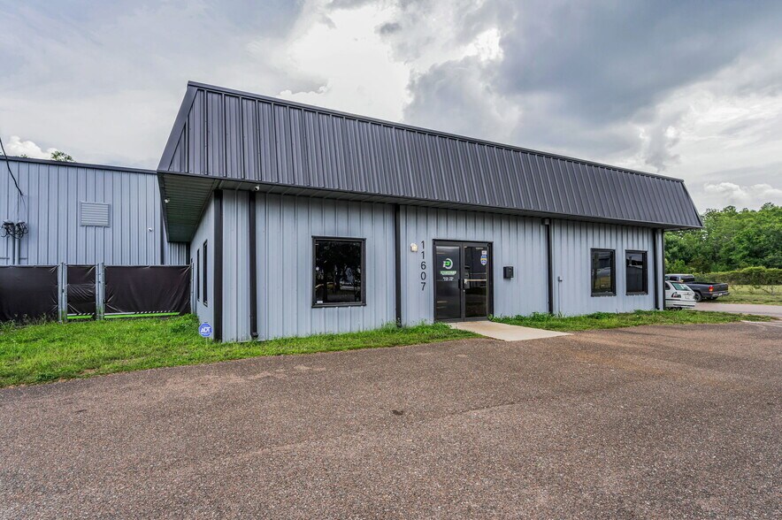 11607 Perpetual Dr, Odessa, FL à louer - Photo de l’immeuble – Image 2 sur 18