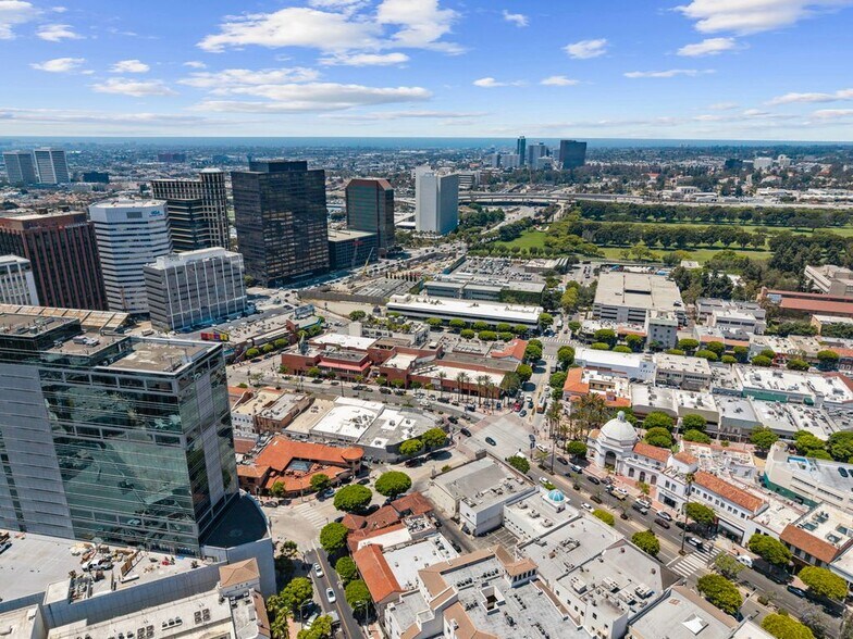 1080-1090 Westwood Blvd, Los Angeles, CA à vendre - Aérien – Image 3 sur 9