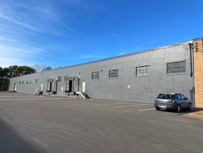 855-865 Vandalia St, Saint Paul, MN à vendre Photo de l’immeuble– Image 2 sur 7