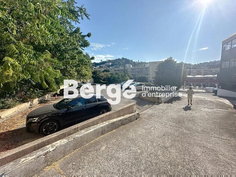 Bureau dans Le Cannet à vendre - Photo de l’immeuble – Image 3 sur 7