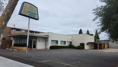 13740 E 14th St, San Leandro, CA à louer Photo de l’immeuble– Image 2 sur 3
