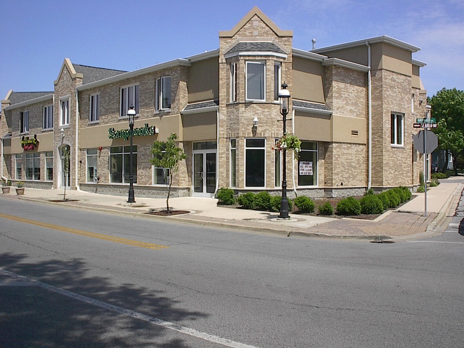 18065 S Harwood Ave, Homewood, IL à vendre Photo principale– Image 1 sur 11