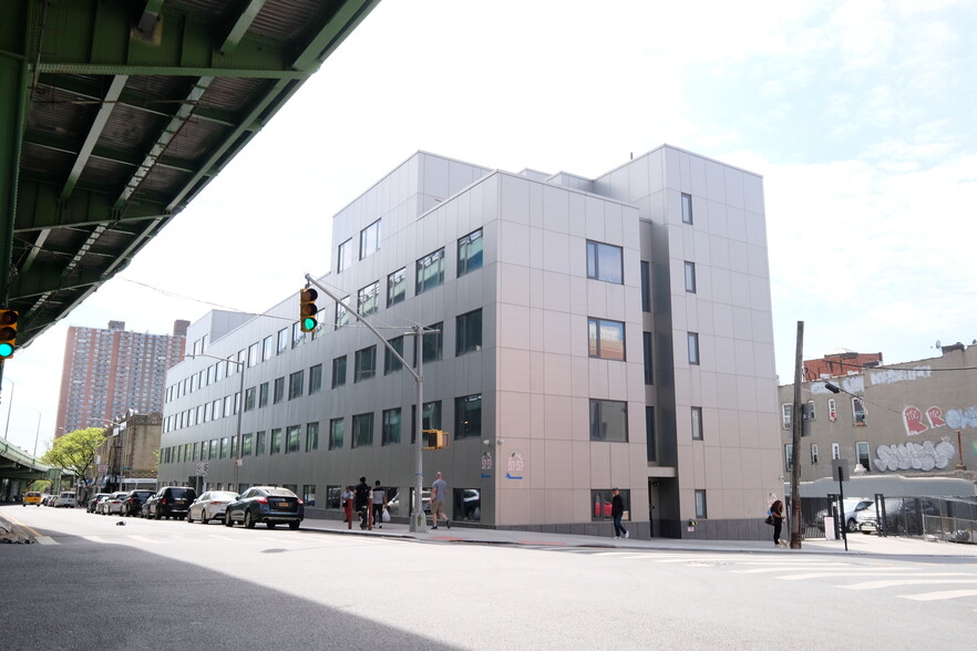 6002-6020 3rd Ave, Brooklyn, NY à vendre - Photo de l’immeuble – Image 3 sur 17