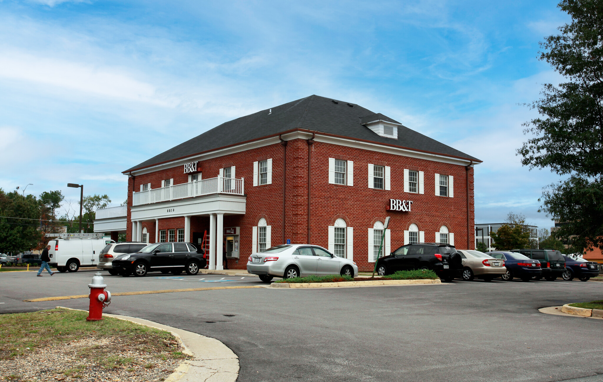 6810 Commerce St, Springfield, VA à louer Photo de l’immeuble– Image 1 sur 4