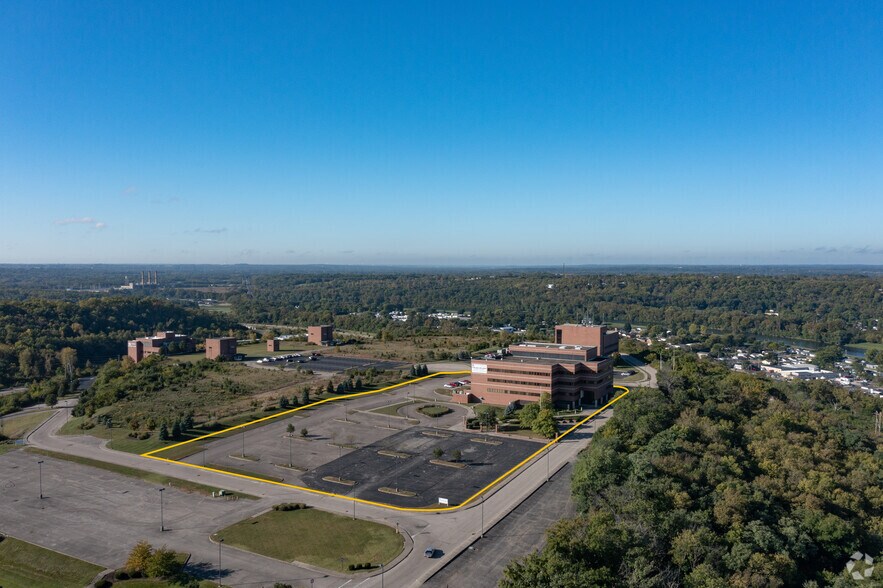 480 Vantage Pt, Miamisburg, OH à vendre - Photo de l’immeuble – Image 2 sur 44