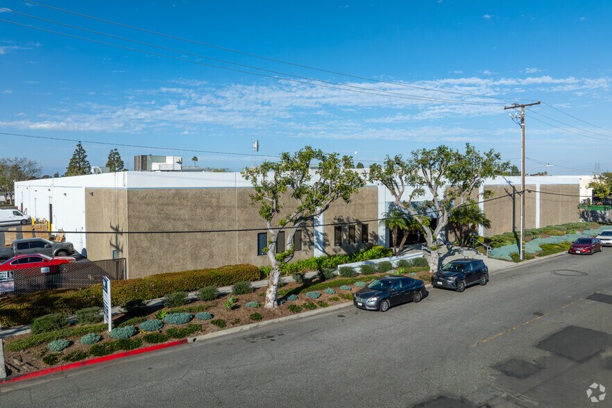 7089-7091 Belgrave Ave, Garden Grove, CA à louer - Photo principale – Image 1 sur 6