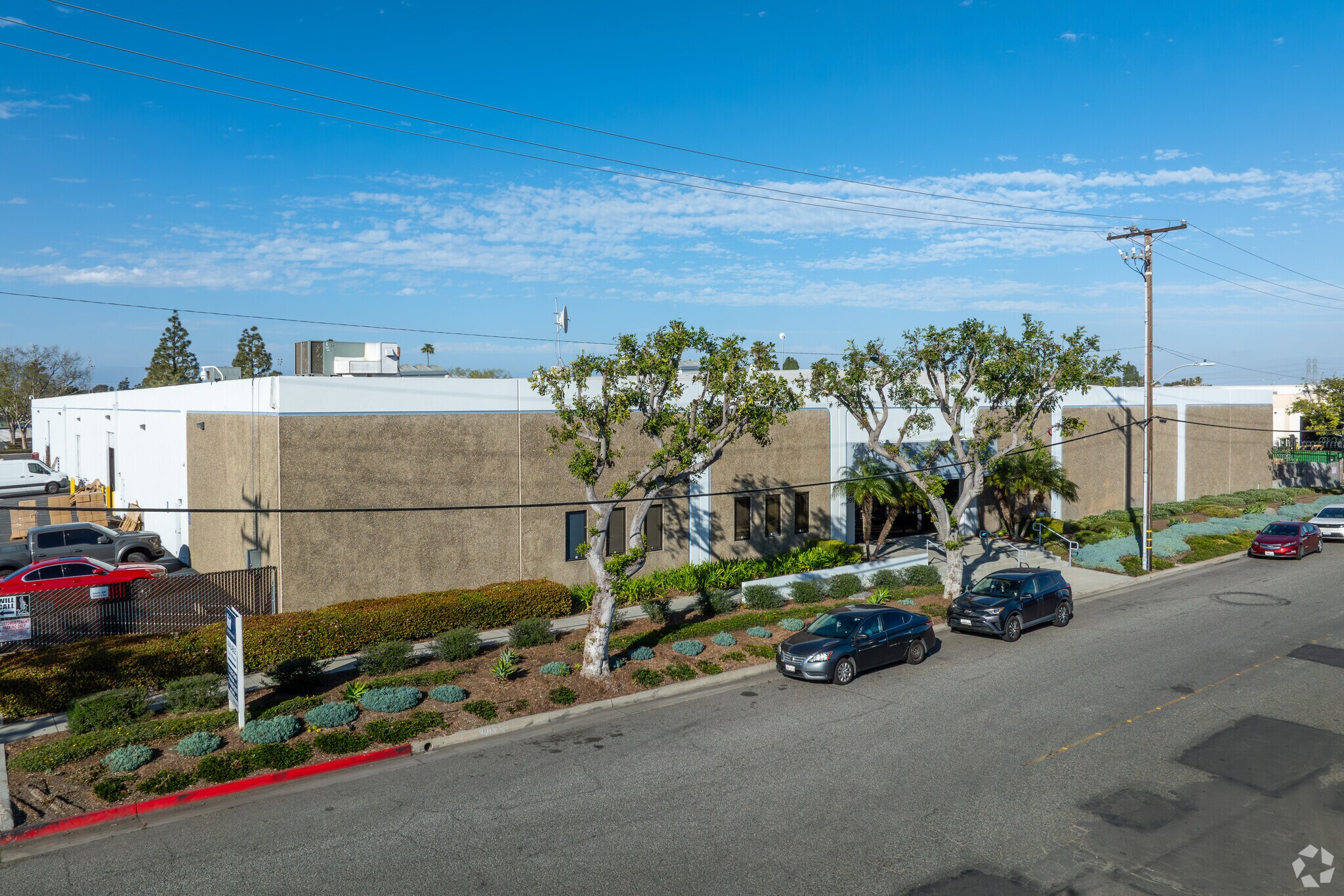 7089-7091 Belgrave Ave, Garden Grove, CA à louer Photo principale– Image 1 sur 7
