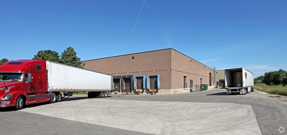 6591 Kitimat Rd, Mississauga, ON à louer - Photo de l’immeuble – Image 2 sur 3