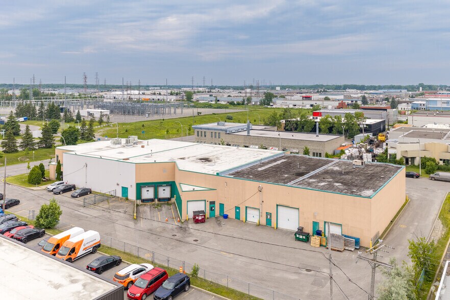 1800 Rue Michelin, Laval, QC à louer - Photo de l’immeuble – Image 3 sur 6