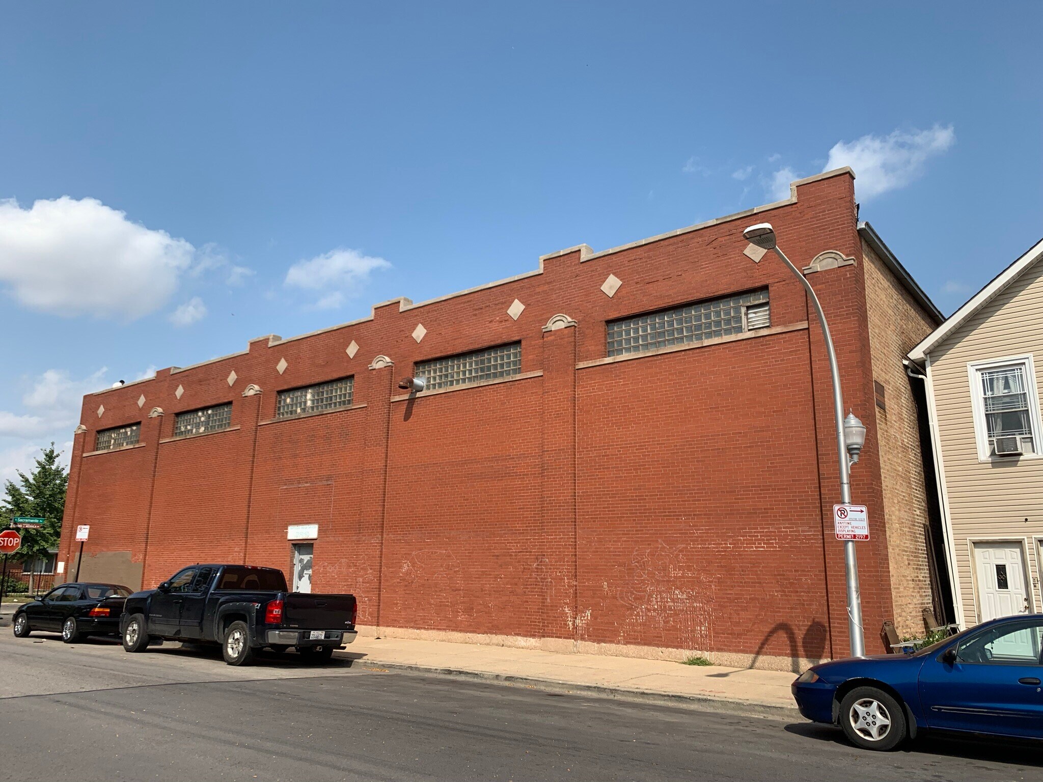 2956 W 38th St, Chicago, IL à louer Photo principale– Image 1 sur 9