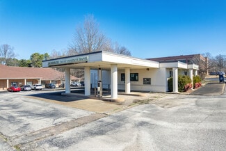 Plus de détails pour 385 N Parkway, Jackson, TN - Local commercial à vendre