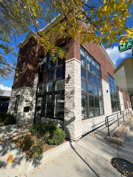 18450 Mack Ave, Grosse Pointe, MI à louer - Photo de l’immeuble – Image 3 sur 15