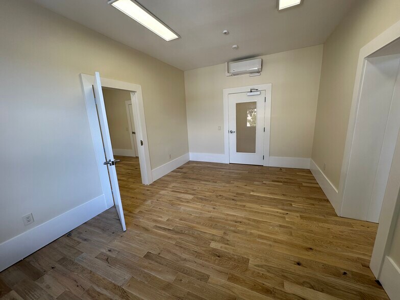 301 E 3rd Ave, San Mateo, CA à louer - Photo de l’immeuble – Image 3 sur 9