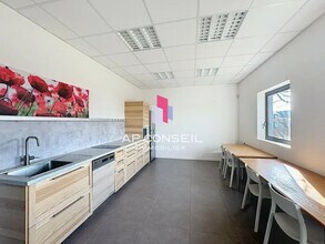 Local d'activités dans Méré à vendre Photo intérieure– Image 2 sur 9