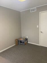 225 E Liberty St, Medina, OH à louer Photo intérieure– Image 2 sur 4