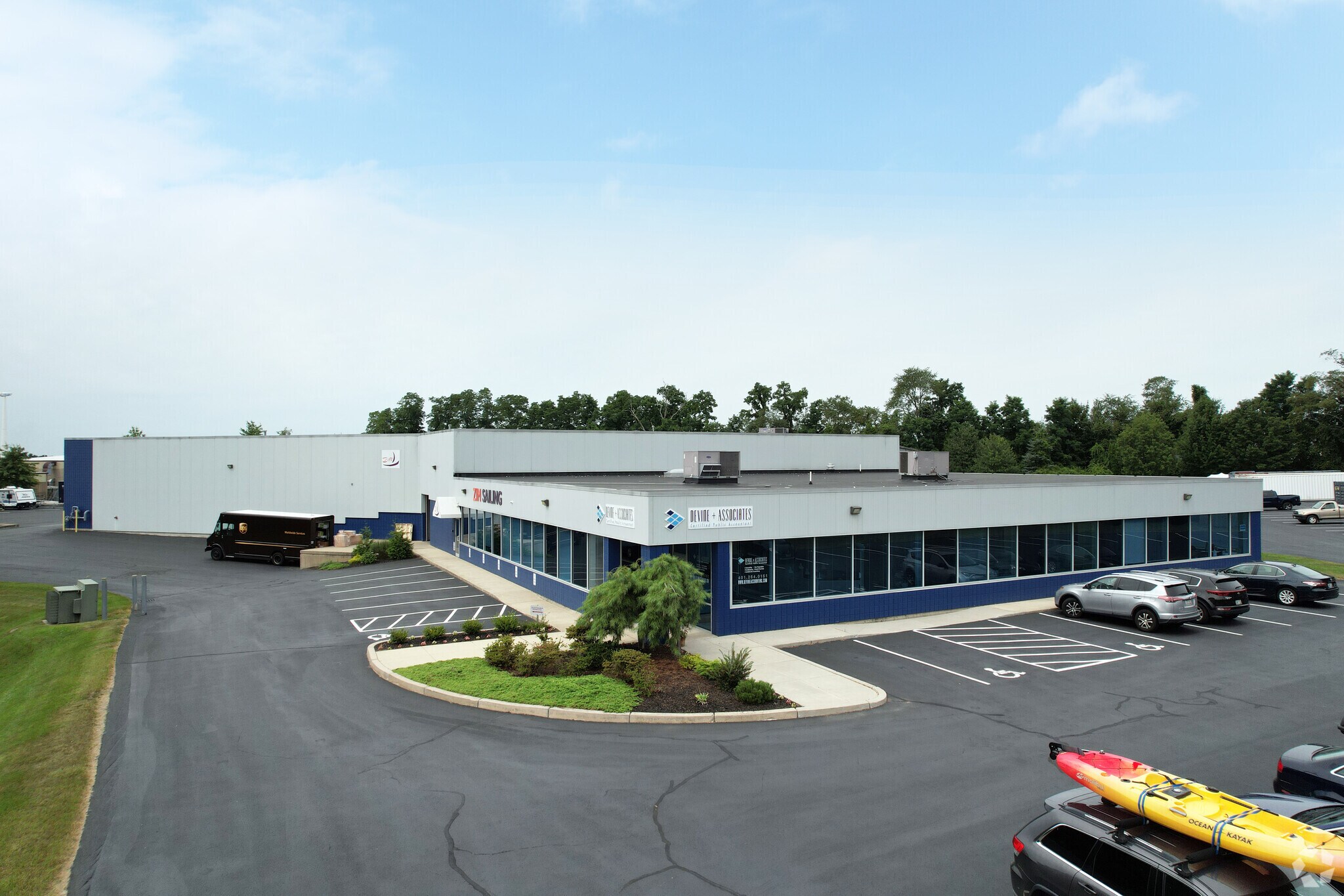 33 Broadcommon Rd, Bristol, RI à louer Photo de l’immeuble– Image 1 sur 6