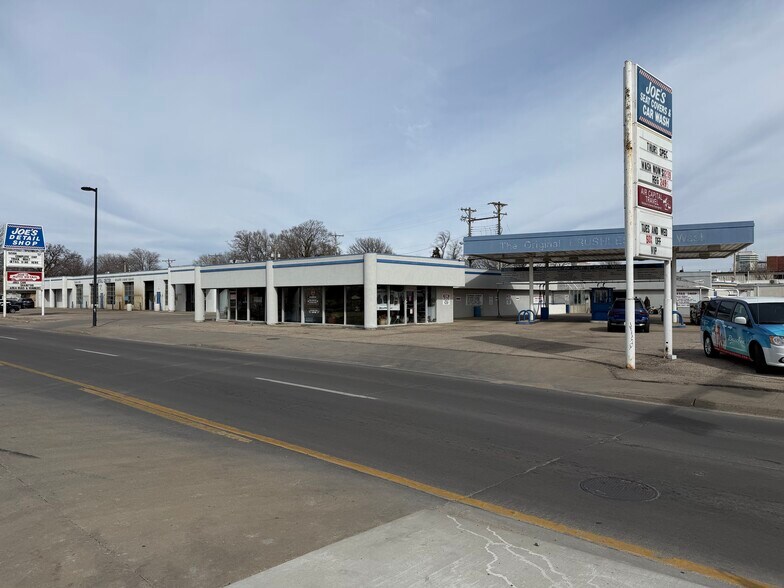 206 N Seneca St, Wichita, KS à vendre - Photo de l’immeuble – Image 2 sur 4