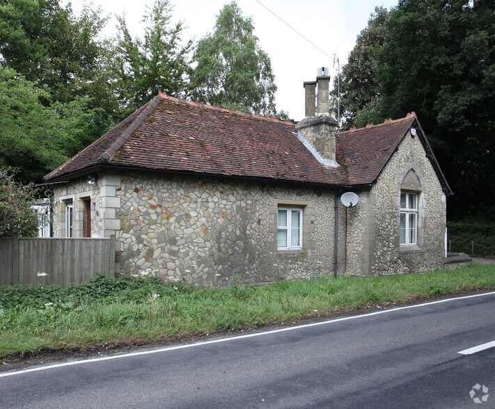 Felcourt Rd, East Grinstead à louer - Photo de l’immeuble – Image 3 sur 5