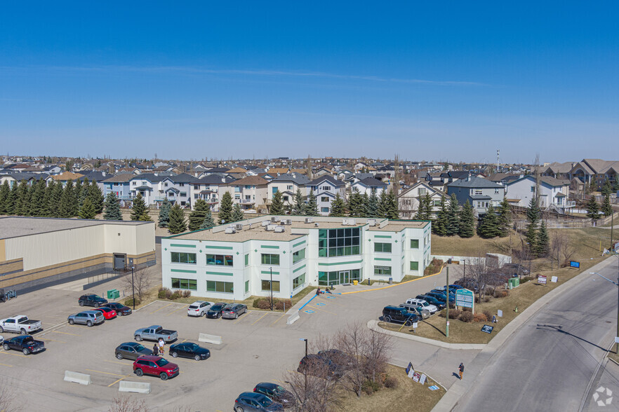 200 Country Hills Land NW, Calgary, AB à louer - Aérien – Image 2 sur 4