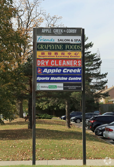 2 Corby Rd, Markham, ON à louer - Photo de l’immeuble – Image 2 sur 3
