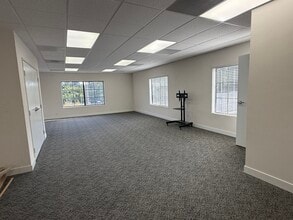 2210 Encinitas Blvd, Encinitas, CA à louer Photo intérieure– Image 1 sur 3