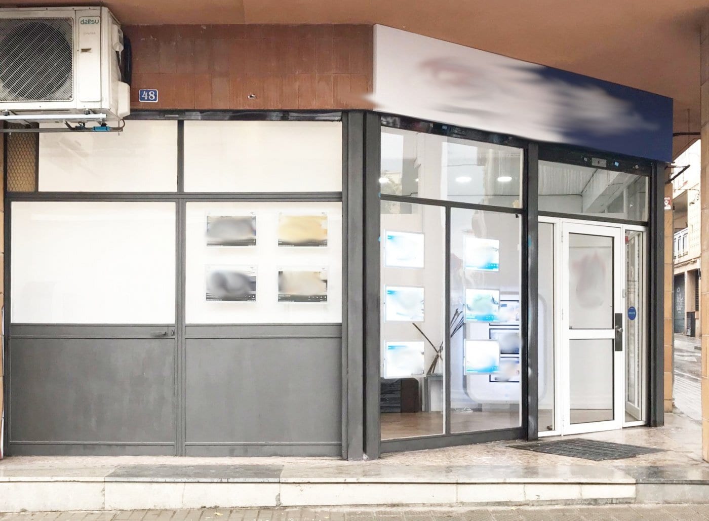 Local commercial dans Sabadell, Barcelona à louer Photo intérieure– Image 1 sur 9