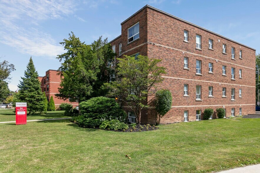 56 S Forster Park Dr, Oakville, ON à vendre - Photo de l’immeuble – Image 2 sur 3