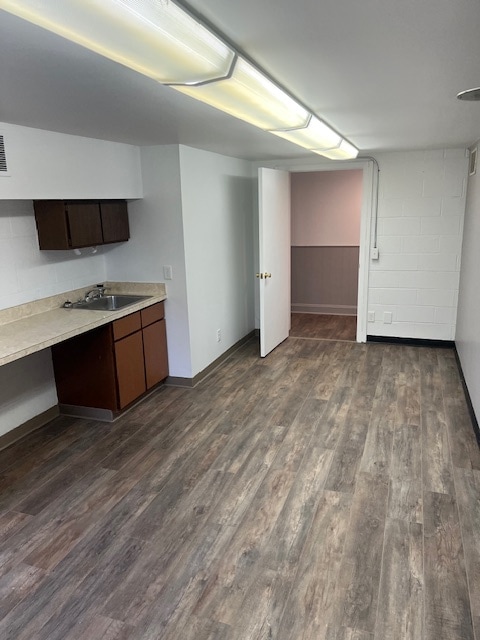 813 E Michigan Ave, Ypsilanti, MI à louer Photo intérieure– Image 1 sur 2