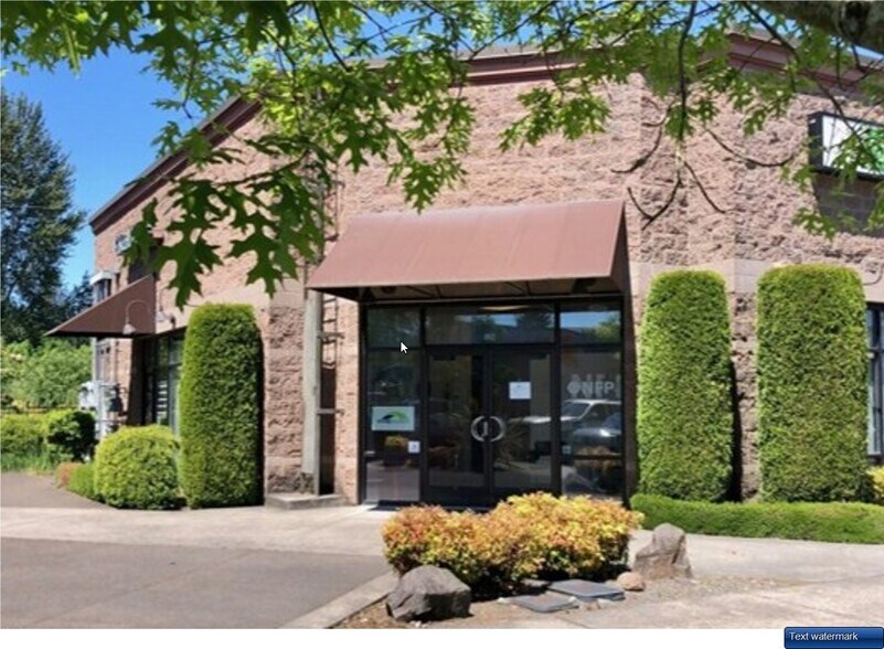 909 W Main St, Battle Ground, WA à louer - Photo principale – Image 1 sur 12