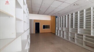 Plus de détails pour Local commercial à vendre