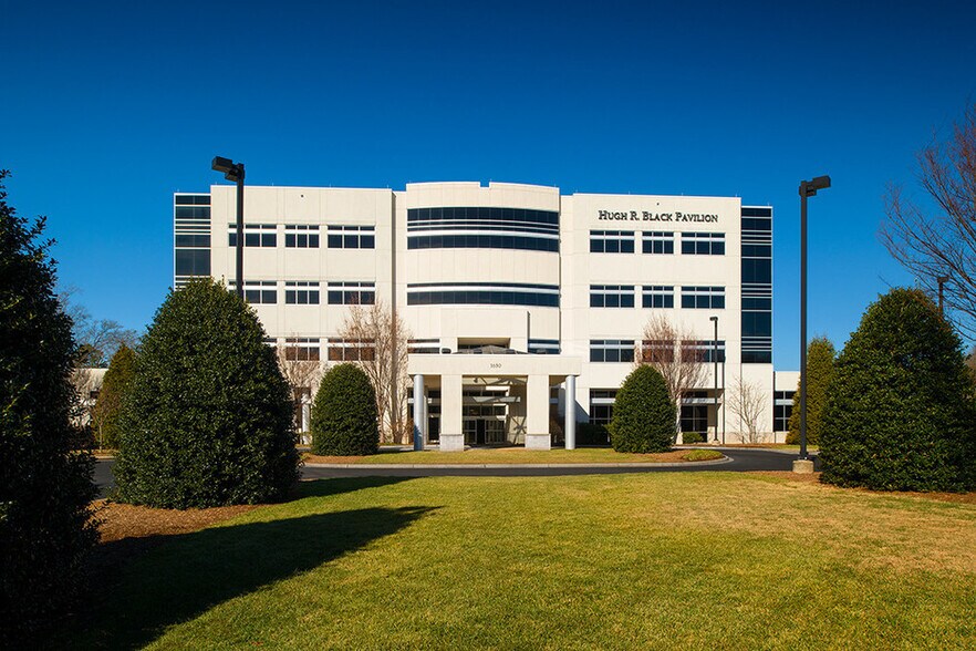 1650 Skylyn Dr, Spartanburg, SC à louer - Photo de l’immeuble – Image 2 sur 2