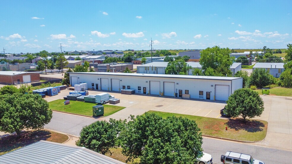 7408 NW 83rd St, Oklahoma City, OK à louer - Photo principale – Image 1 sur 3