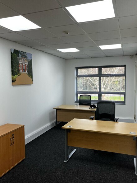 Enterprise Way, Hurn à louer - Photo de l’immeuble – Image 3 sur 15