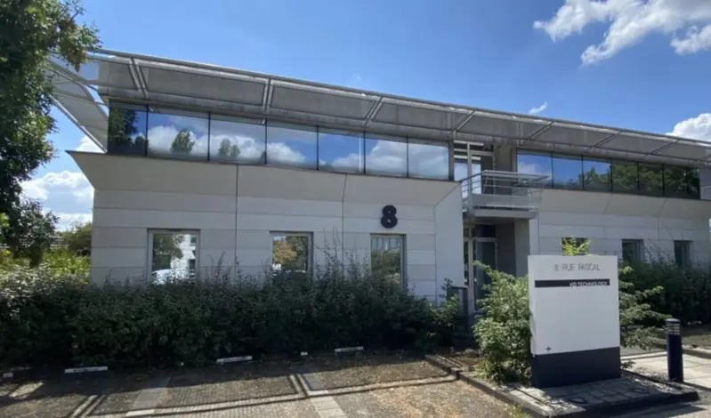 8 Rue Pascal, Bron à louer - Photo de l’immeuble – Image 1 sur 6