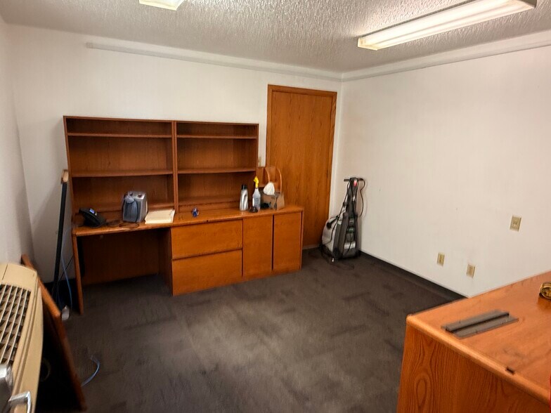 1828 23rd St S, Moorhead, MN à vendre - Photo de l’immeuble – Image 3 sur 10