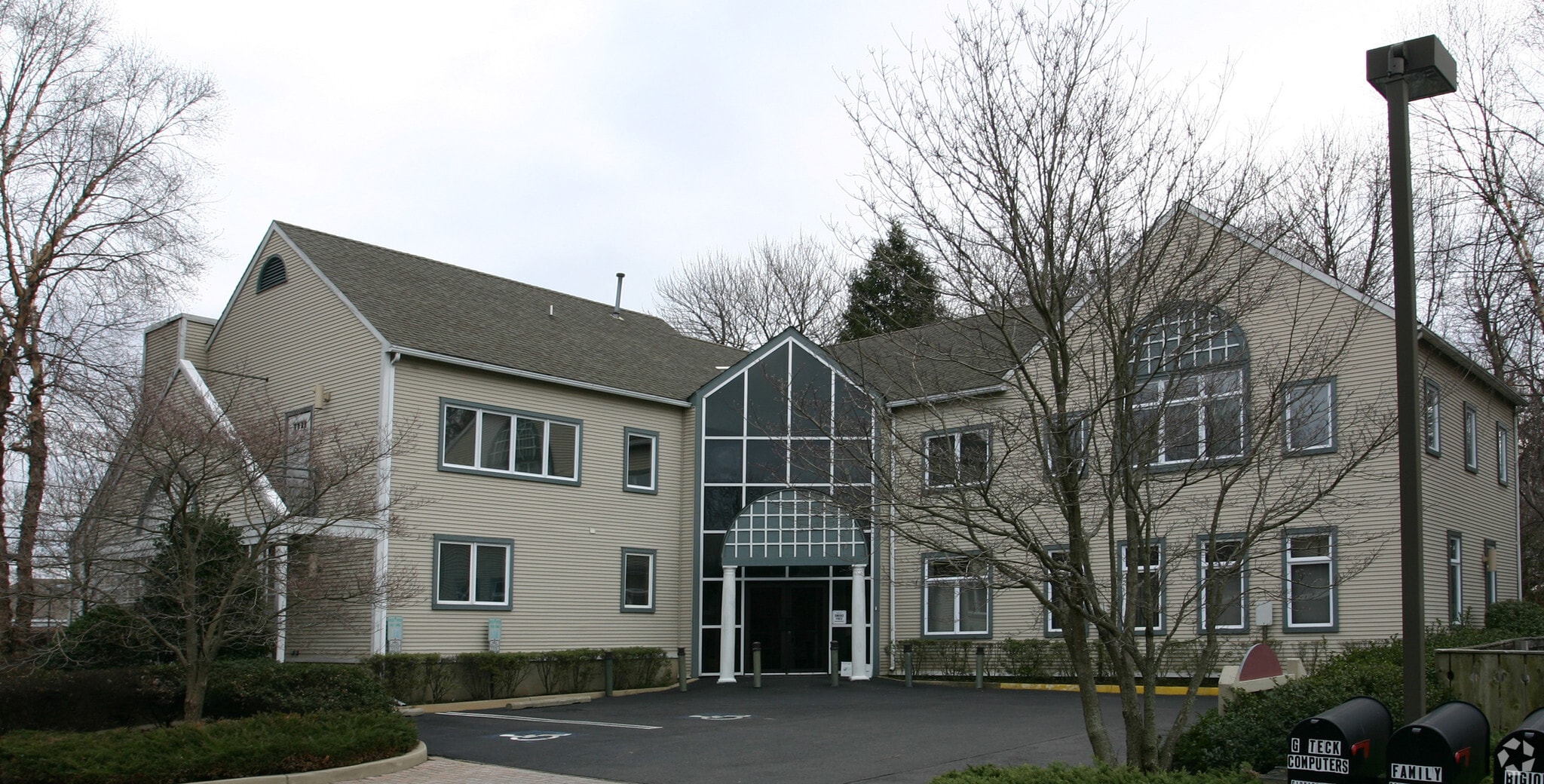 1816 Mount Holly Rd, Burlington, NJ à louer Photo principale– Image 1 sur 4