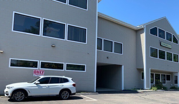 1795 Boston Post Rd, Guilford, CT à louer - Photo de l’immeuble – Image 2 sur 14