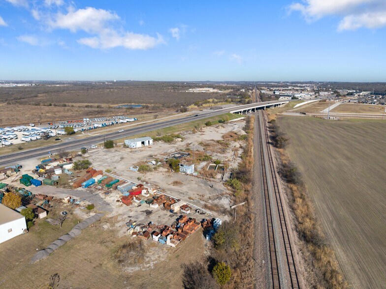3024 N Main St, Cleburne, TX à vendre - Photo de l’immeuble – Image 3 sur 3