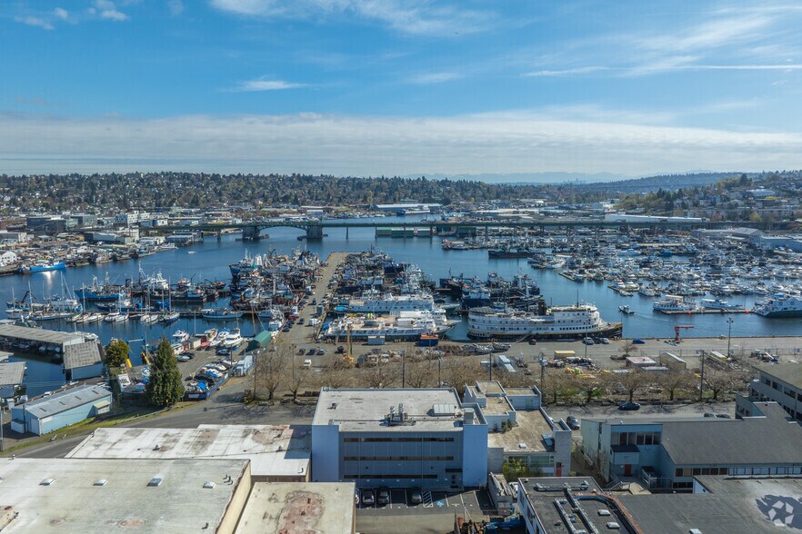 4241 21st Ave W, Seattle, WA à louer - Aérien – Image 2 sur 37