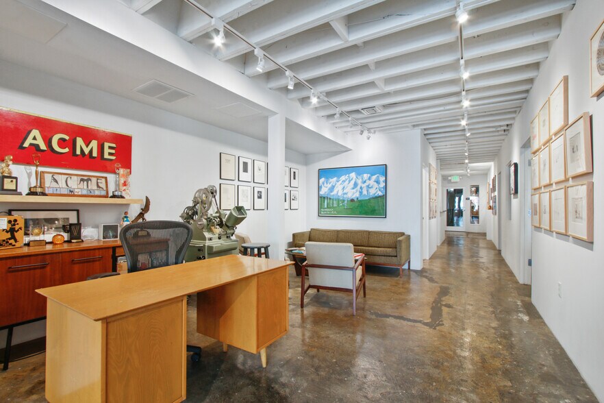 3347 Motor Ave, Los Angeles, CA à vendre - Photo de l’immeuble – Image 3 sur 14