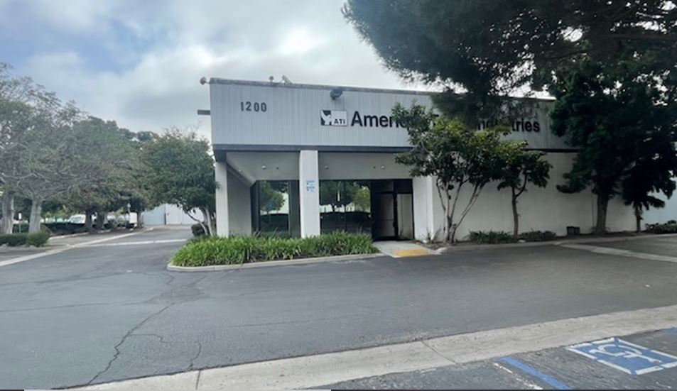 1200 Stellar Dr, Oxnard, CA à vendre - Photo de l’immeuble – Image 2 sur 20