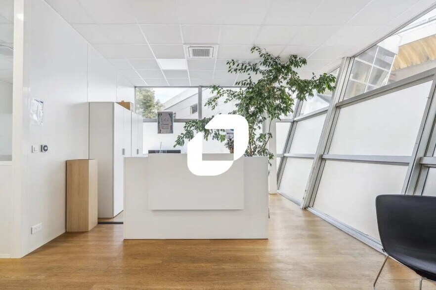 Bureau dans Champigny-sur-Marne à louer - Photo de l’immeuble – Image 1 sur 11