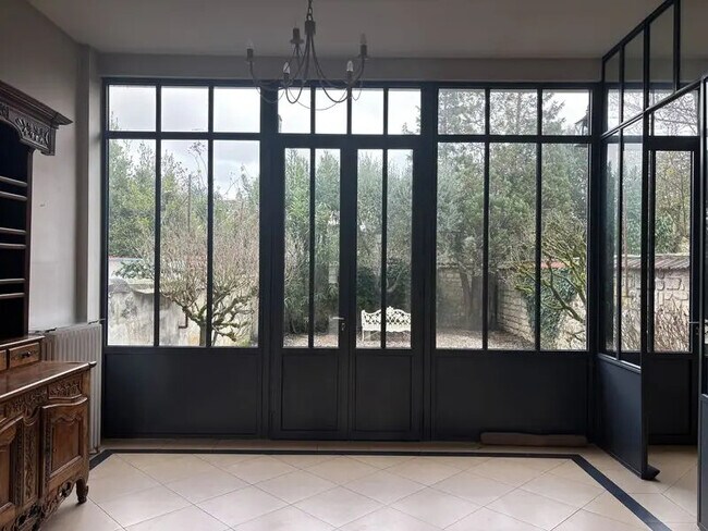 Plus de détails pour Bureau à vendre