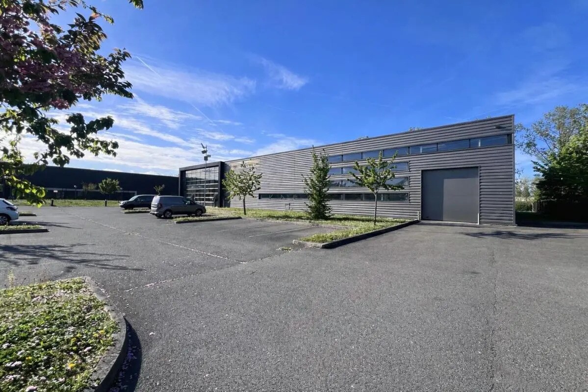 Rue Du Maréchal De Lattre De Tassigny, Élancourt à vendre Photo de l’immeuble– Image 1 sur 11