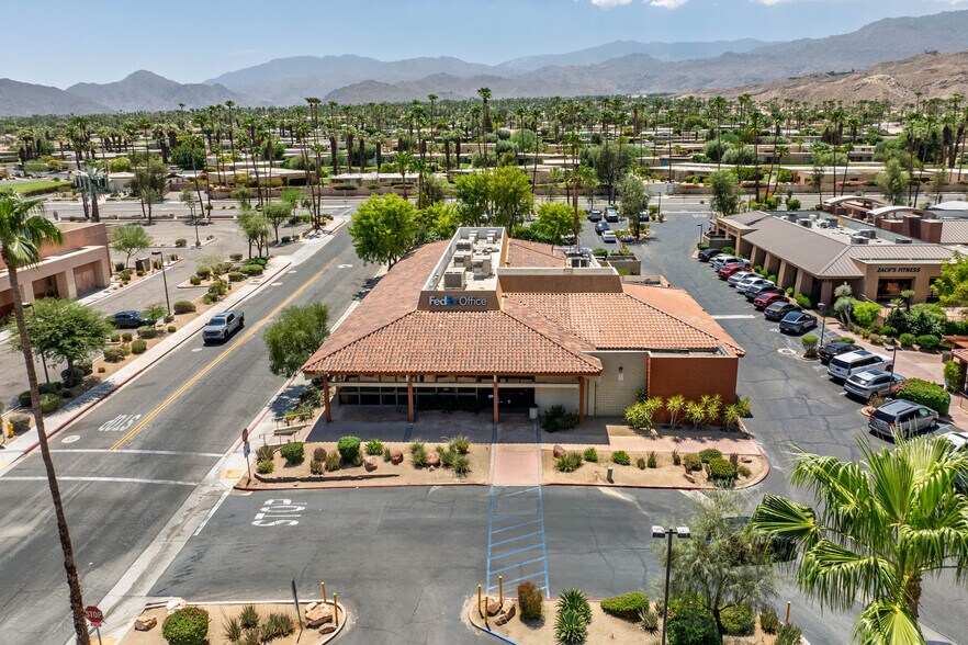 72790 El Paseo, Palm Desert, CA à vendre - Photo de l’immeuble – Image 2 sur 5